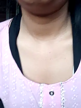 Snapshot of teena-11 chatting on 22, 4, 2026 teena-11 online show from 22, 4, 2026