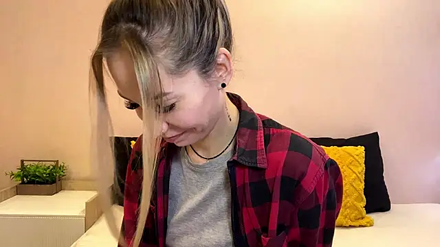 sun under skyy online show from 21, 12, 2025