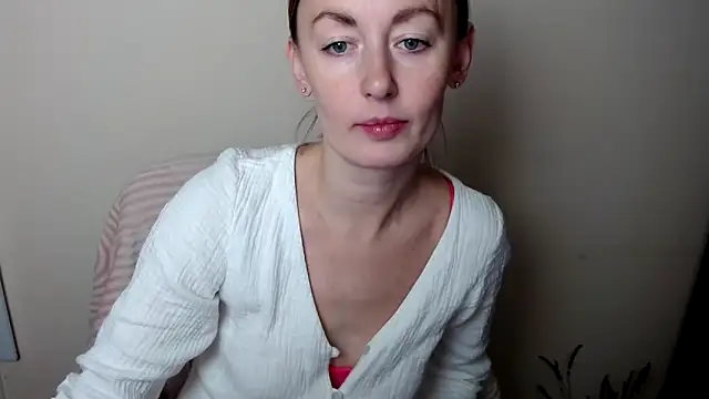 LiaSeass  online show from 6, 1, 2026