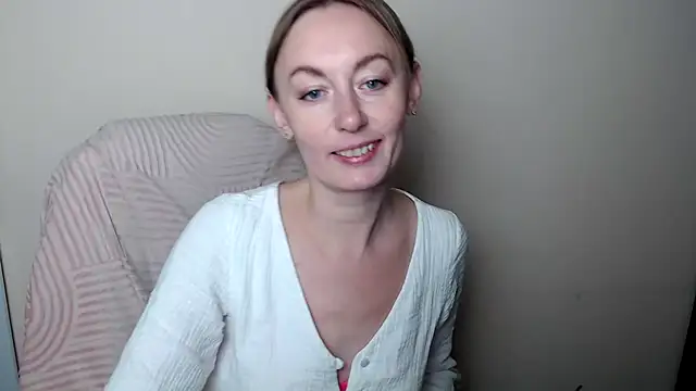 LiaSeass  online show from 10, 2, 2026