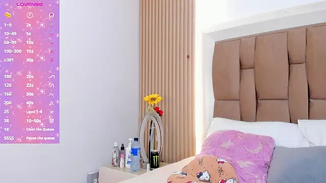 Snapshot of emily_rivas_ chatting on 6, 4, 2026 emily rivas online show from 6, 4, 2026