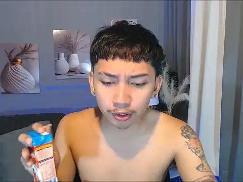 Snapshot of dylan_hardfucker chatting on 16, 3, 2026 dylan hardfucker online show from 16, 3, 2026