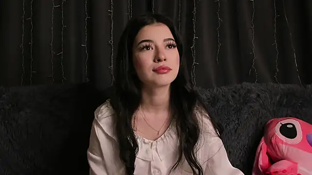 Snapshot of LisaColee chatting on 22, 6, 2026 LisaColee online show from 22, 6, 2026