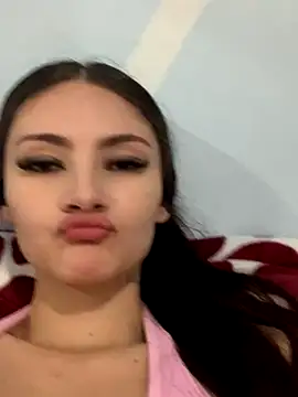 Snapshot of meloddyparker chatting on 18, 12, 2025 meloddyparker online show from 18, 12, 2025