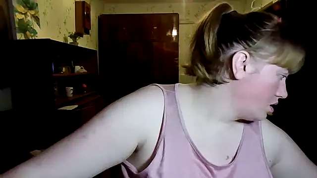 Snapshot of swett_girll chatting on 1, 2, 2026 swett girll online show from 1, 2, 2026