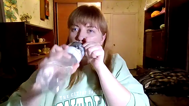 Snapshot of swett_girll chatting on 3, 3, 2026 swett girll online show from 3, 3, 2026