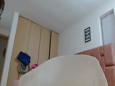 Snapshot of vanessa_hot69_ chatting on 3, 2, 2026 vanessa hot69 online show from 3, 2, 2026