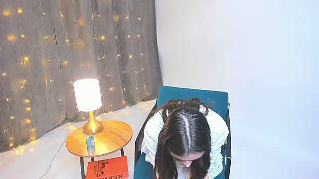 YvonneRobes online show from 20, 12, 2025