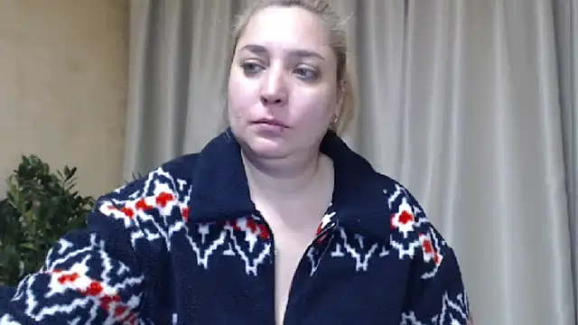 Snapshot of sweetpussy13 chatting on 11, 1, 2026 sweetpussy13 online show from 11, 1, 2026