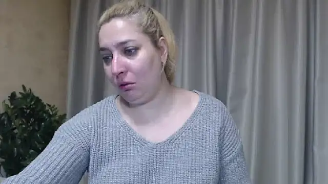 Snapshot of sweetpussy13 chatting on 10, 2, 2026 sweetpussy13 online show from 10, 2, 2026