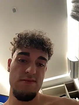 Snapshot of rich_papi chatting on 14, 12, 2025 rich papi online show from 14, 12, 2025