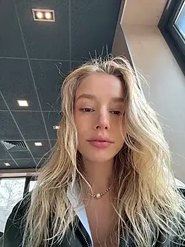 Snapshot of sssativa_more chatting on 19, 4, 2026 sssativa more online show from 19, 4, 2026