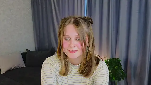 Snapshot of OpalEternis chatting on 21, 4, 2026 OpalEternis online show from 21, 4, 2026