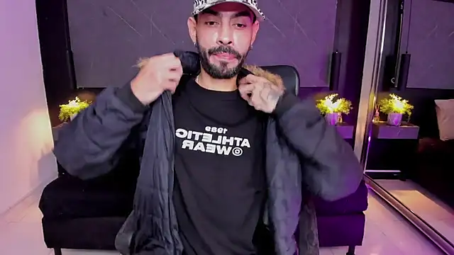 Snapshot of arcangel_harris chatting on 7, 1, 2026 arcangel harris online show from 7, 1, 2026