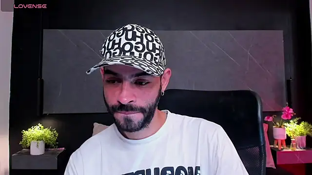 Snapshot of arcangel_harris chatting on 24, 2, 2026 arcangel harris online show from 24, 2, 2026