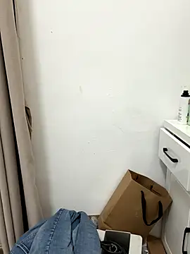 Snapshot of Niuniu1989 chatting on 16, 12, 2025 Niuniu1989 online show from 16, 12, 2025