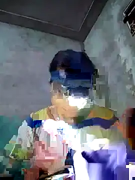 Snapshot of honey-kis chatting on 17, 12, 2025 honey-kis online show from 17, 12, 2025