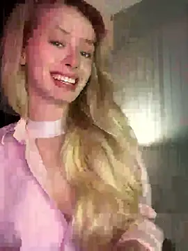 Snapshot of SunnyShiney chatting on 16, 1, 2026 SunnyShiney online show from 16, 1, 2026