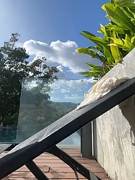 Snapshot of SunnyShiney chatting on 12, 2, 2026 SunnyShiney online show from 12, 2, 2026