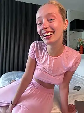 Snapshot of SunnyShiney chatting on 23, 2, 2026 SunnyShiney online show from 23, 2, 2026