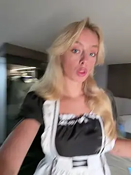 Snapshot of SunnyShiney chatting on 26, 4, 2026 SunnyShiney online show from 26, 4, 2026