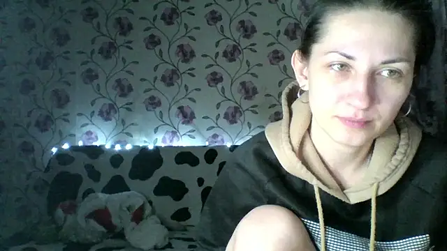 nika smily online show from 13, 12, 2025