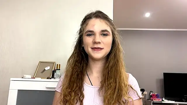 Snapshot of DiedraGlackin chatting on 13, 12, 2025 DiedraGlackin online show from 13, 12, 2025