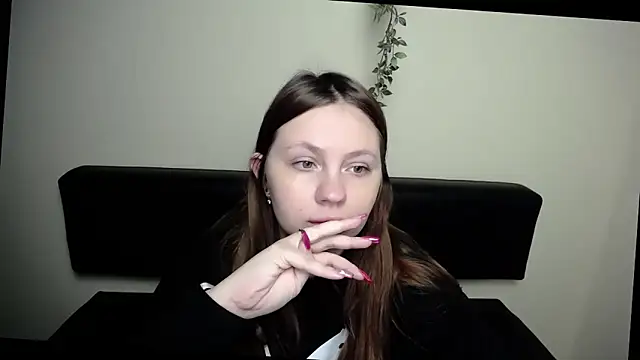 LiliaErmi online show from 8, 4, 2026