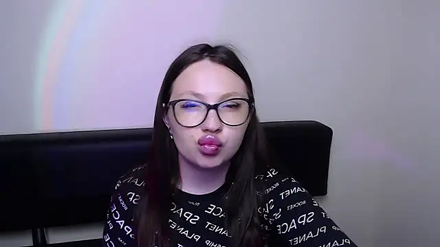 Snapshot of LiliaErmi chatting on 22, 5, 2026 LiliaErmi online show from 22, 5, 2026