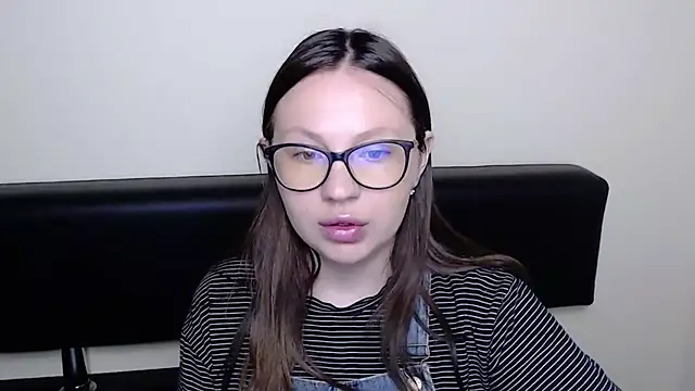 Snapshot of LiliaErmi chatting on 25, 5, 2026 LiliaErmi online show from 25, 5, 2026