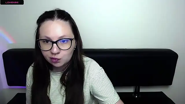 Snapshot of LiliaErmi chatting on 5, 6, 2026 LiliaErmi online show from 5, 6, 2026