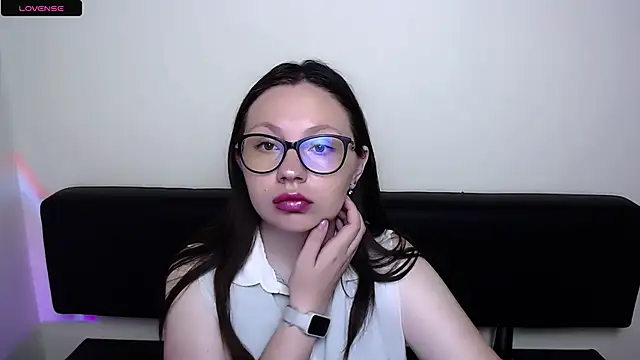 Snapshot of LiliaErmi chatting on 9, 6, 2026 LiliaErmi online show from 9, 6, 2026