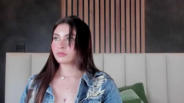 Miia Anderson online show from 7, 4, 2026