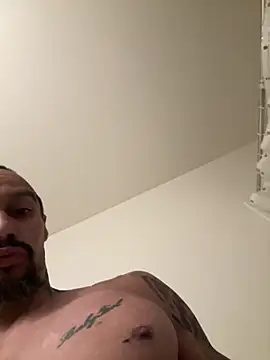 Snapshot of faces818 chatting on 1, 4, 2026 faces818 online show from 1, 4, 2026