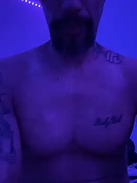 Snapshot of faces818 chatting on 19, 4, 2026 faces818 online show from 19, 4, 2026