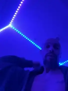 Snapshot of faces818 chatting on 25, 4, 2026 faces818 online show from 25, 4, 2026