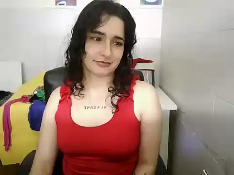 Snapshot of caramel-hotty chatting on 15, 12, 2025 caramel-hotty online show from 15, 12, 2025