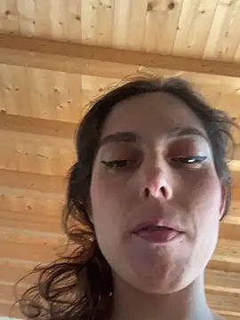 Snapshot of YourSlutQueen chatting on 24, 4, 2026 YourSlutQueen online show from 24, 4, 2026