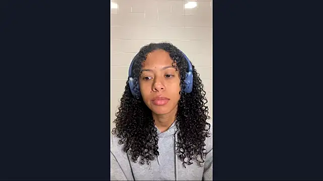 Snapshot of CarrieQuebedeaux chatting on 20, 12, 2025 CarrieQuebedeaux online show from 20, 12, 2025