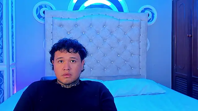 Snapshot of Beele_and_Evie chatting on 28, 2, 2026 Beele and Evie online show from 28, 2, 2026