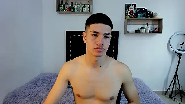 Snapshot of Nico_Nocturne chatting on 17, 12, 2025 Nico Nocturne online show from 17, 12, 2025