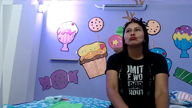 Snapshot of NOVAHOT98 chatting on 17, 12, 2025 NOVAHOT98 online show from 17, 12, 2025