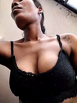 Snapshot of Shaara_bloommy chatting on 15, 2, 2026 Shaara bloommy online show from 15, 2, 2026