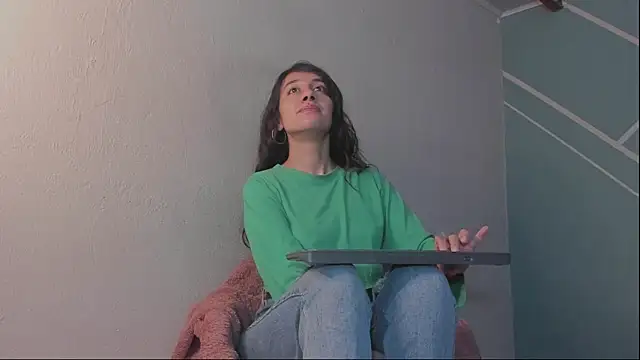 Lucy-Bluesea online show from 3, 2, 2026