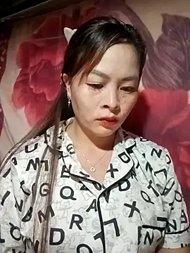 Snapshot of Mayly-s chatting on 16, 12, 2025 Mayly-s online show from 16, 12, 2025