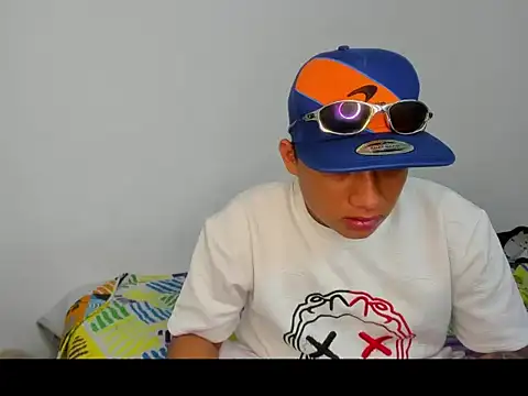 Snapshot of Yeusueue chatting on 18, 12, 2025 Yeusueue online show from 18, 12, 2025