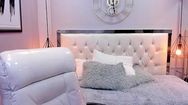 Snapshot of drake_miller7 chatting on 16, 12, 2025 drake miller7 online show from 16, 12, 2025