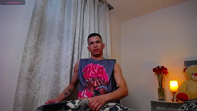 TOMBOYSEXX online show from 7, 2, 2026