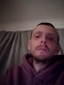 Snapshot of CrookedBunk3527 chatting on 18, 12, 2025 CrookedBunk3527 online show from 18, 12, 2025