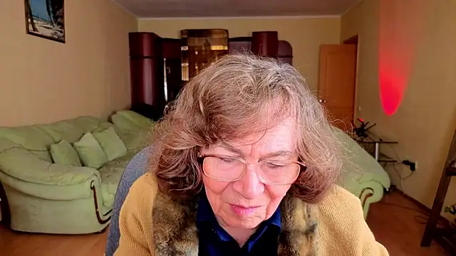 Betty Bricks online show from 14, 12, 2025